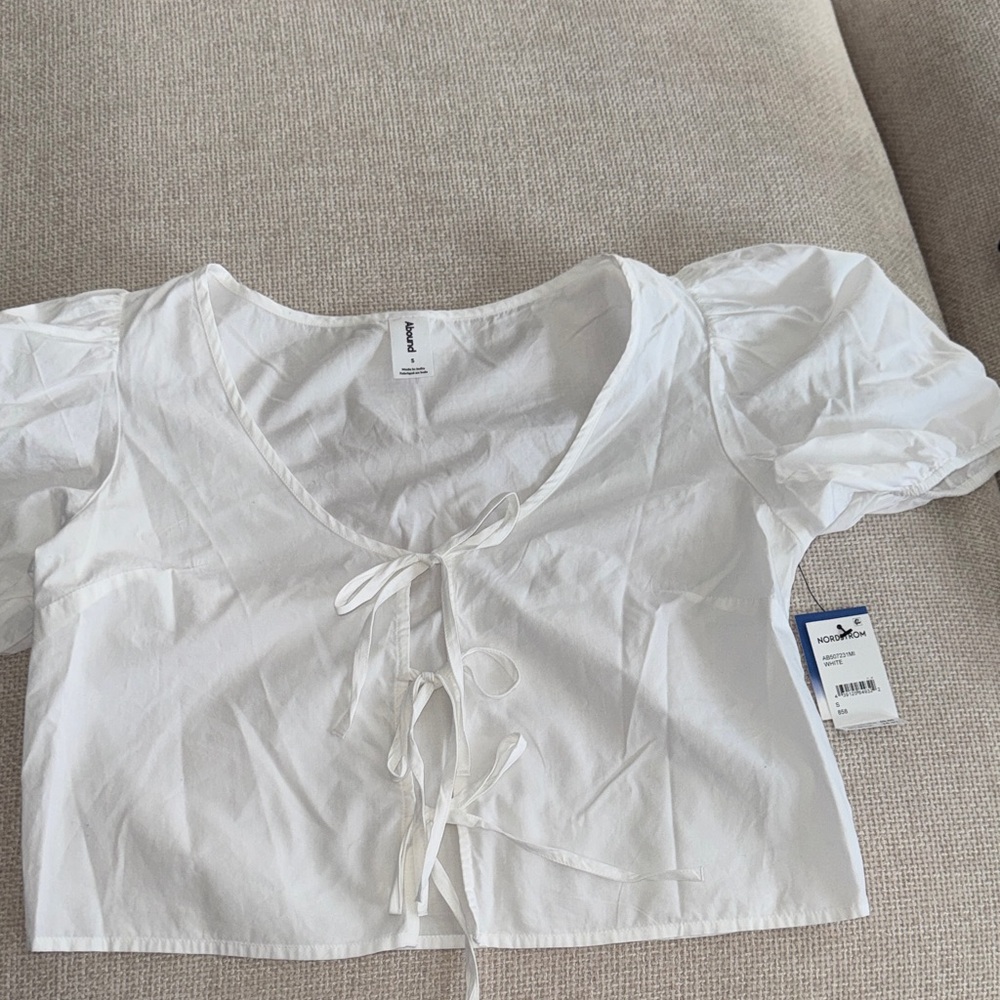 White Puff Sleeve Crop Top